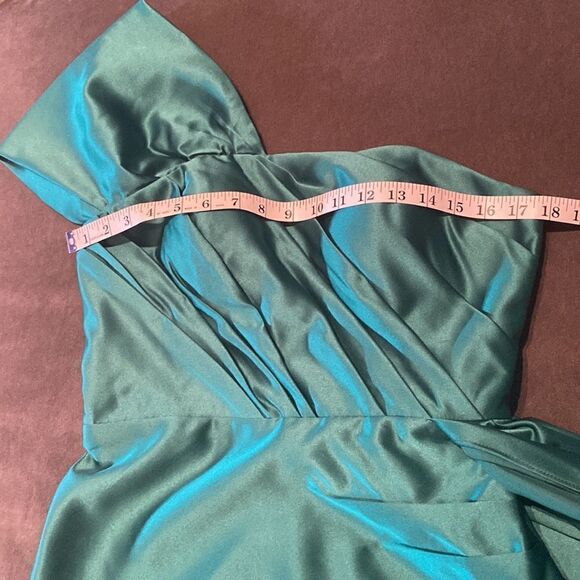 Women’s Green One Shoulder Full Length Mermaid Fit Formal Dress Size 6 - Picture 9 of 10